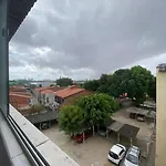 Apartamento Bem Localizado.